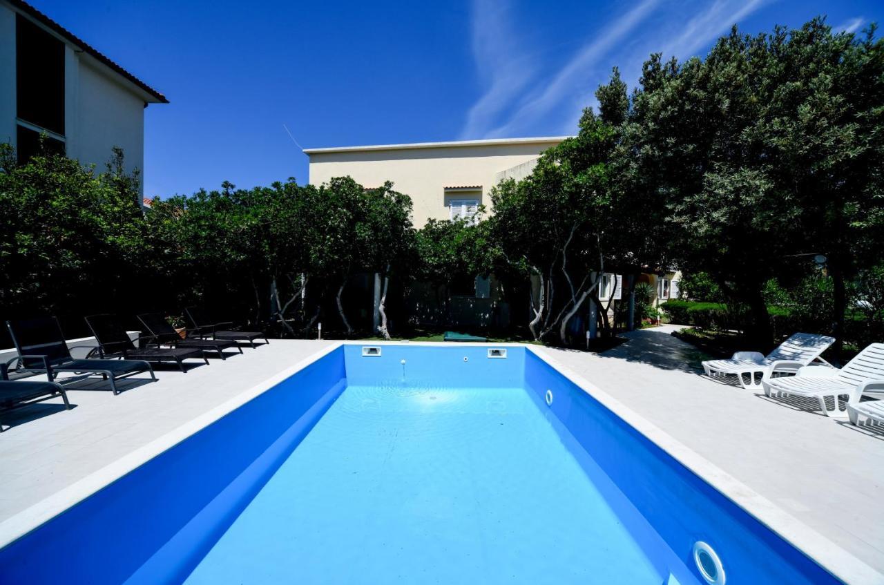 Apartments Dvori Новалья Экстерьер фото